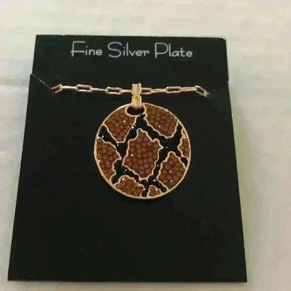 Essential new Crystal Animal Print Pend Necklace - Picture 4 of 8